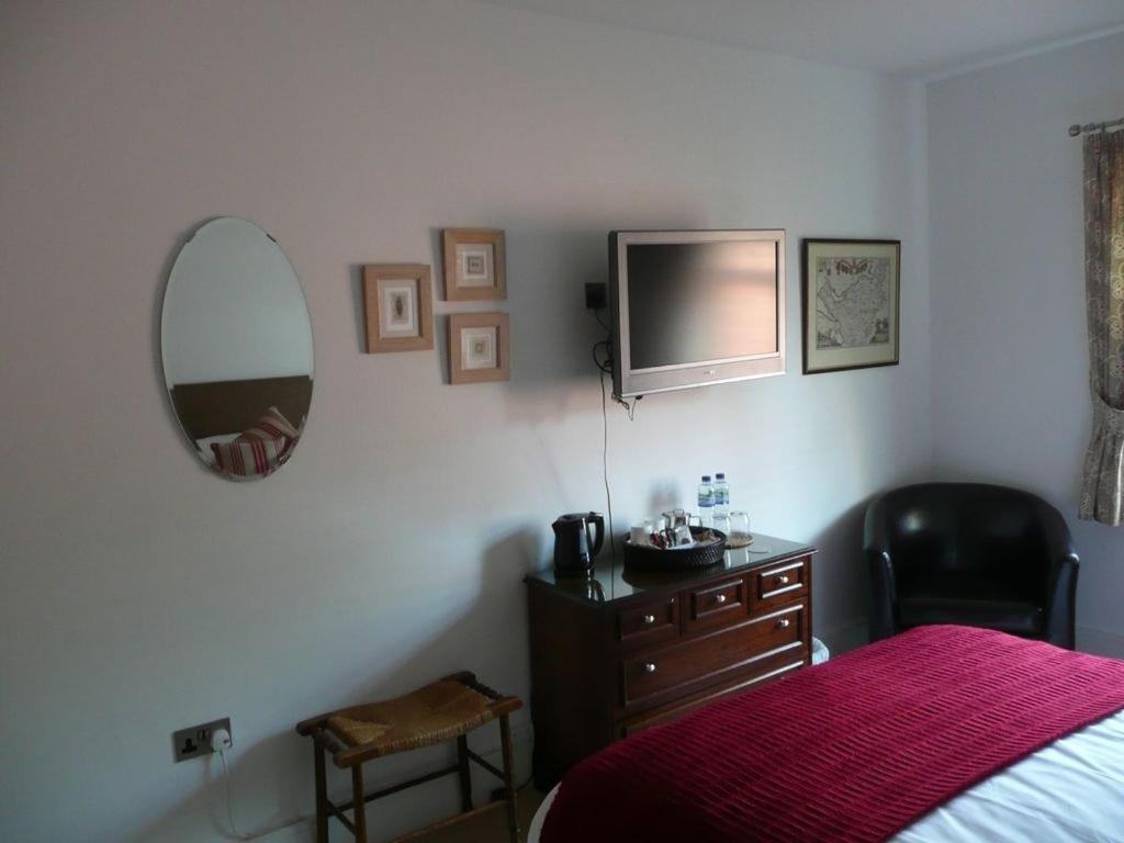 2 The Rocklands Bed & Breakfast เบอร์เคนเฮด ภายนอก รูปภาพ