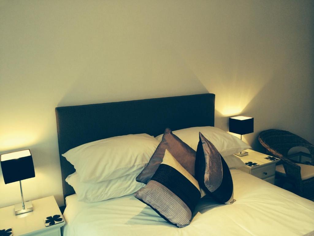 2 The Rocklands Bed & Breakfast เบอร์เคนเฮด ห้อง รูปภาพ